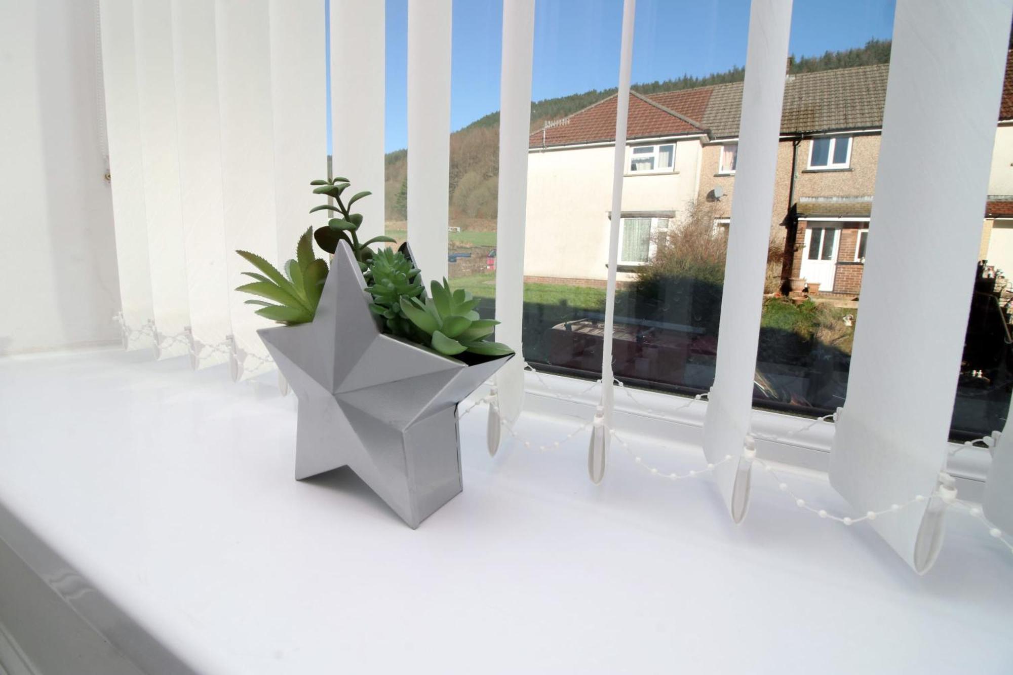 Very Special Home In Rhondda Valley Herbert House By Staystaycations Treorky Kültér fotó